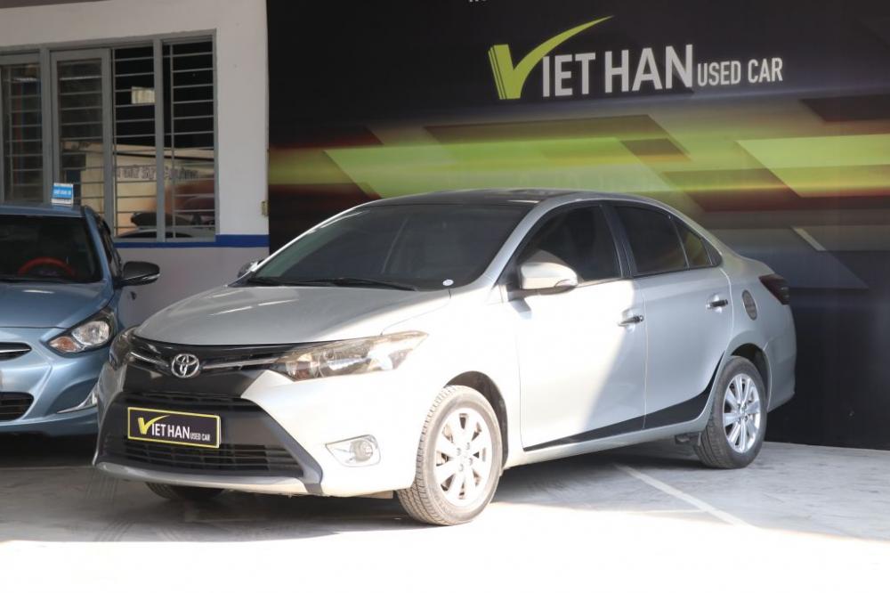 Toyota Vios E 1.5MT 2015 - Bán Toyota Vios E 1.5MT năm sản xuất 2015, màu bạc giá cạnh tranh