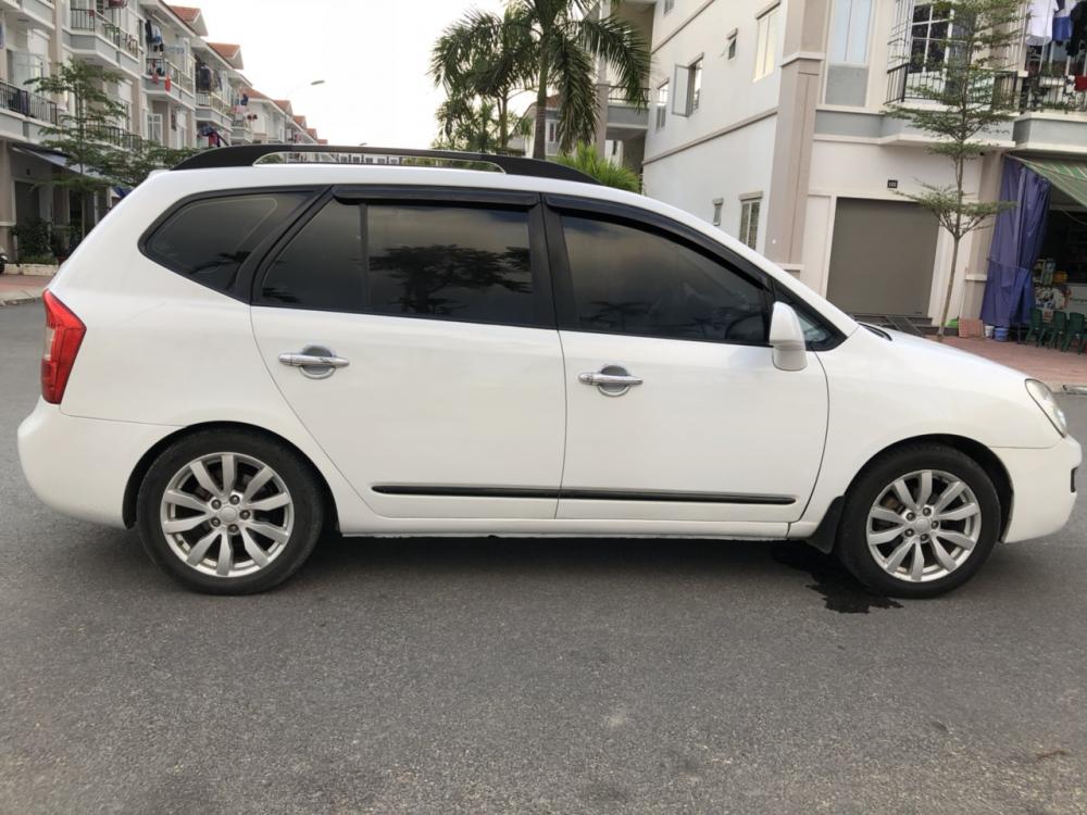 Kia Carens 2010 - Bán Kia Carens 7 chỗ máy 1.6 màu trắng, xe đẹp, không lỗi nhỏ