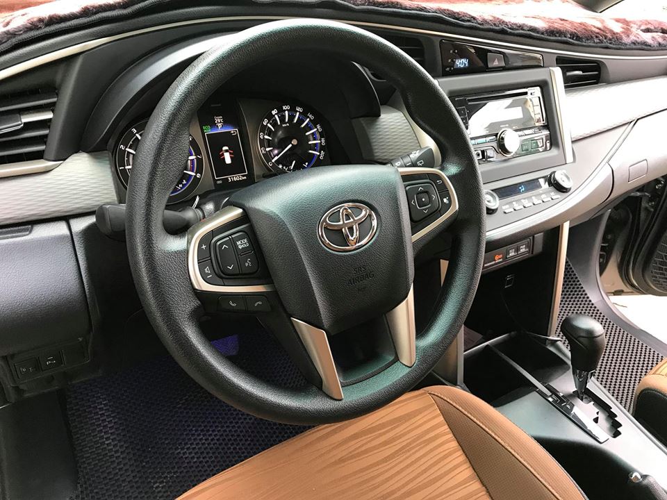 Toyota Innova 2.0G AT 2017 - Bán gấp Toyota Innova G 2017, số tự động full option