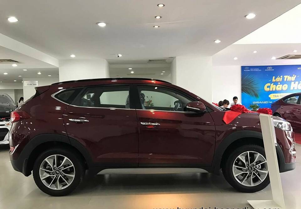 Hyundai Tucson 2019 - Hyundai Tucson 2019, khuyến mại phụ kiện 15tr, thẻ dịch vụ 20tr, trả góp 80%, giao xe ngay, liên hệ để ép giá 0977308699