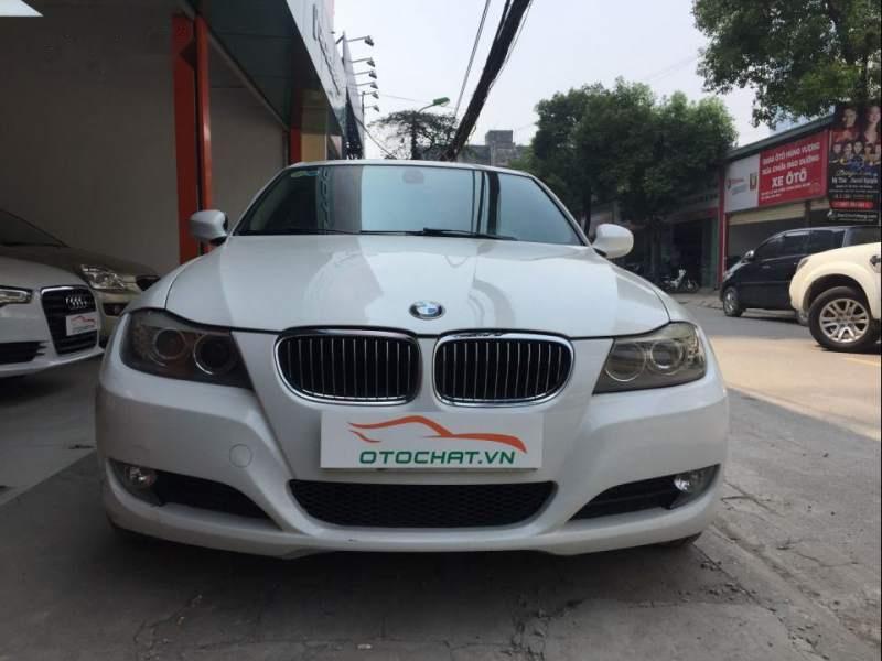 BMW 3 Series 320i 2010 - Bán BMW 3 Series 320i đời 2010, màu trắng, nhập khẩu 