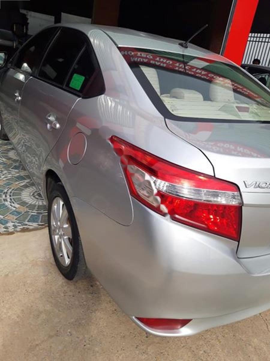 Toyota Vios 2015 - Bán Toyota Vios 2015, màu bạc, giá 432tr