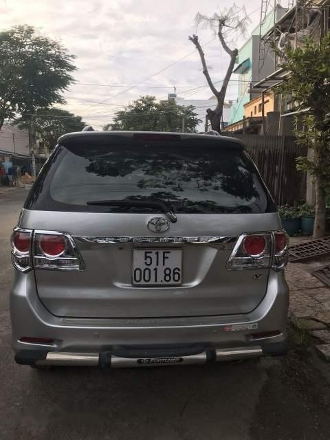 Toyota Fortuner 2013 - Cần bán xe Toyota Fortuner đời 2013, màu bạc, giá chỉ 730 triệu