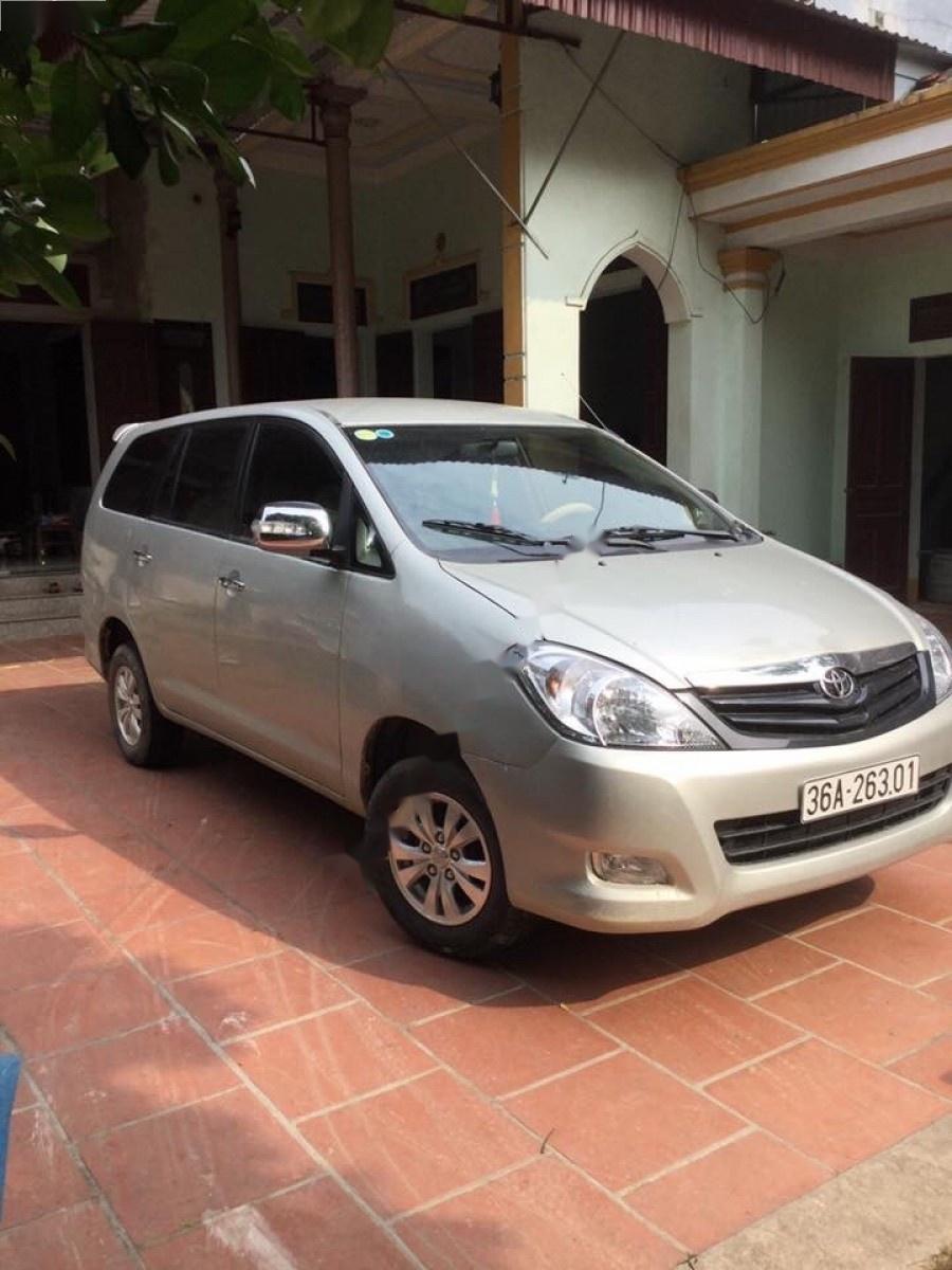 Toyota Innova 2.0MT 2008 - Bán Toyota Innova 2.0MT sản xuất 2008, màu bạc