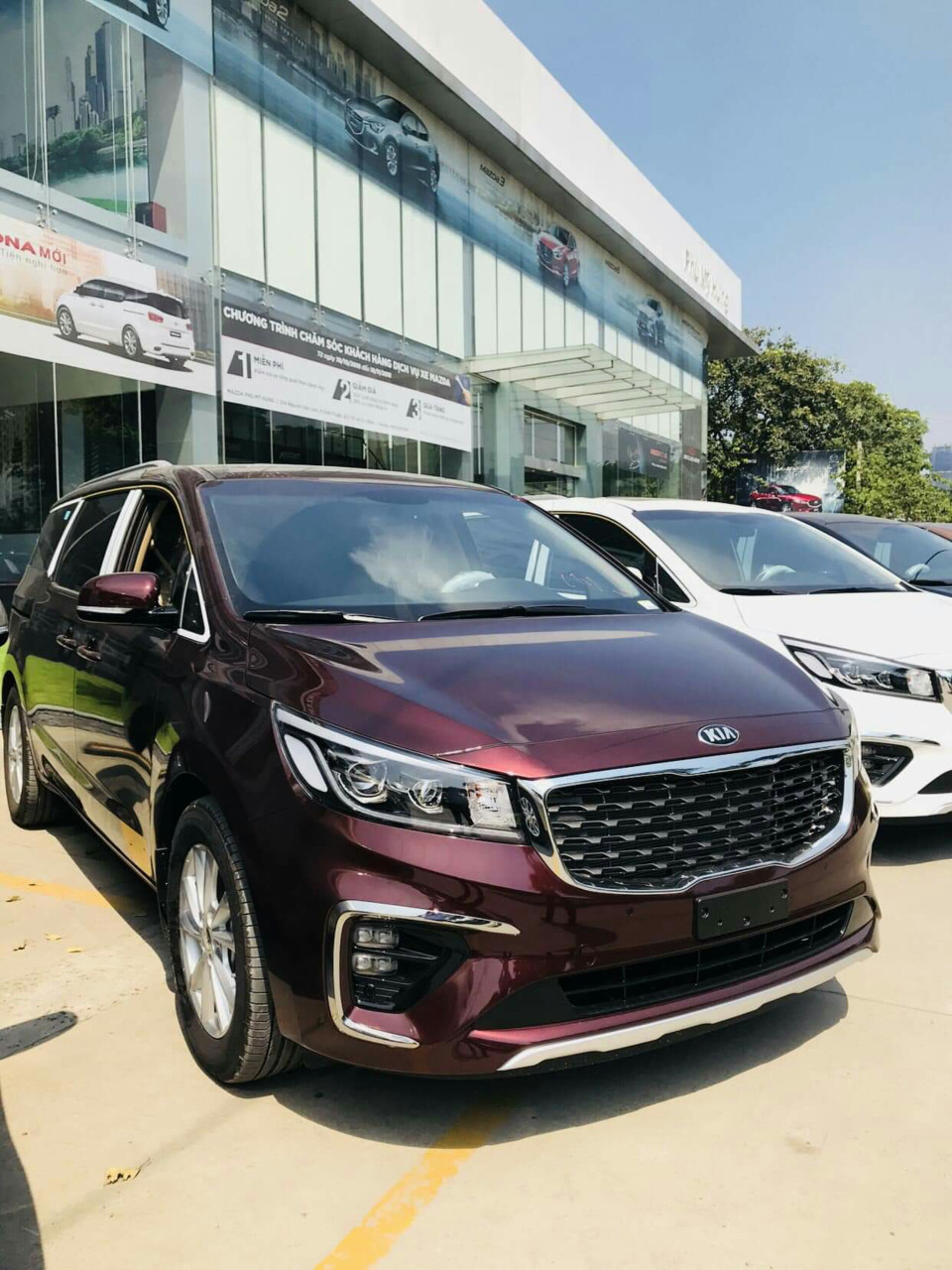 Kia Sedona Platinum D 2018 - Kia Sedona Platinum D - tặng camera hành trình - có xe giao ngay