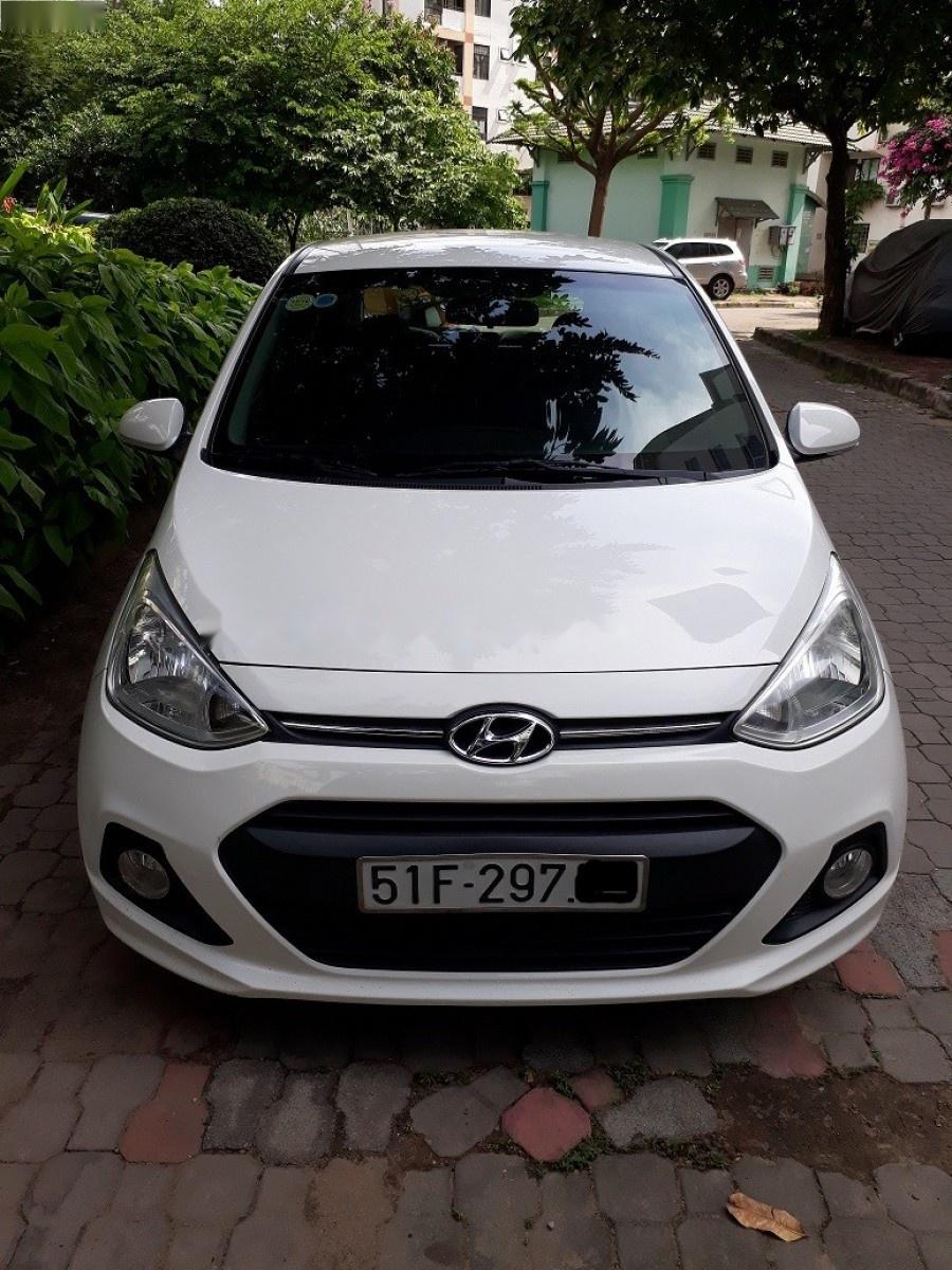 Hyundai Grand i10 1.2 AT 2014 - Bán Hyundai Grand i10 1.2 AT đời 2014, màu trắng, xe nhập số tự động, giá 350tr