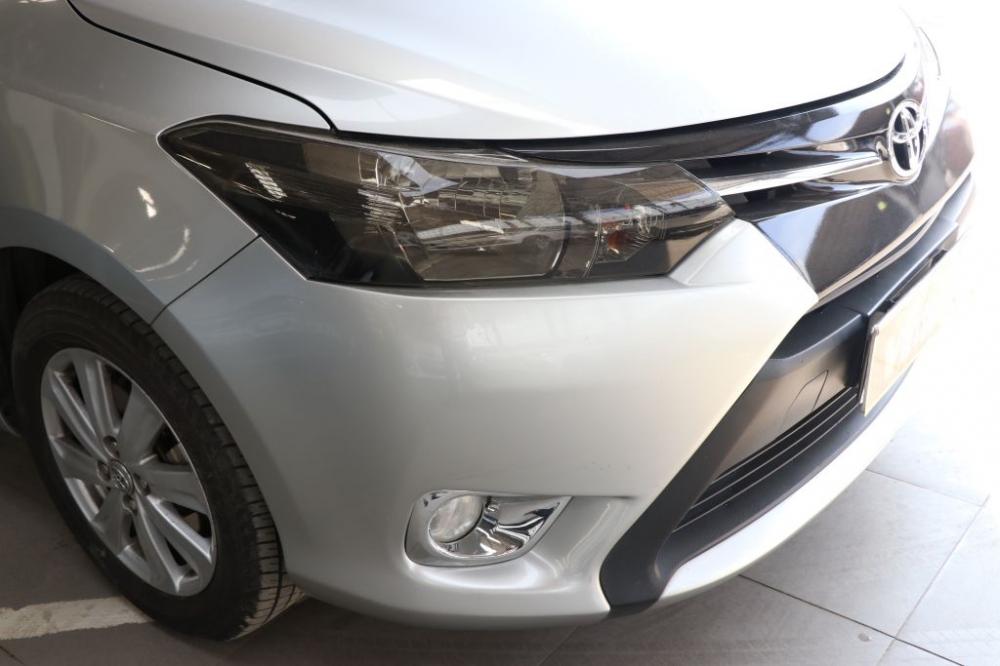 Toyota Vios E 1.5MT 2015 - Bán Toyota Vios E 1.5MT năm sản xuất 2015, màu bạc giá cạnh tranh