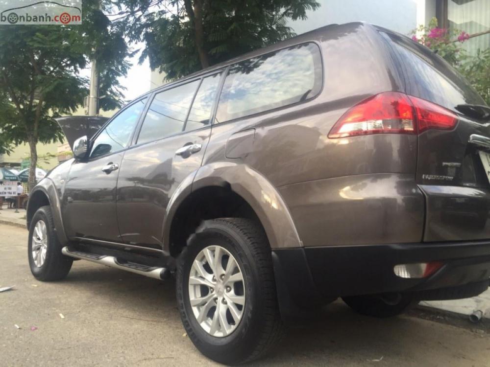 Mitsubishi Pajero Sport D 4x2 MT 2015 - Bán Mitsubishi Pajero Sport D 4x2 MT 2015, màu nâu số sàn, giá tốt