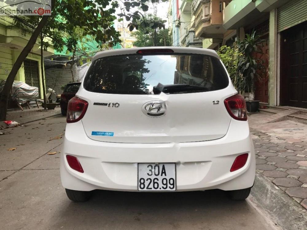 Hyundai i10 1.2MT 2016 - Bán Hyundai i10 1.2MT sản xuất 2016, màu trắng, nhập khẩu nguyên chiếc còn mới, giá 345tr