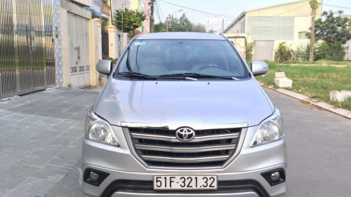 Toyota Innova   2.0 MT  2015 - Bán Toyota Innova 2.0 MT 2015, màu bạc số sàn