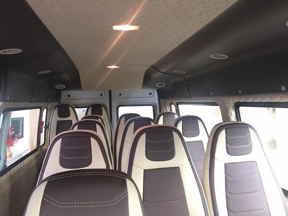 Ford Transit Luxury 2018 - Ford Transit 2018 trả góp 150tr giao xe, chạy số cuối năm, tặng bảo hiểm, tặng phụ kiện, giảm giá xe, LH: 0931.252.839