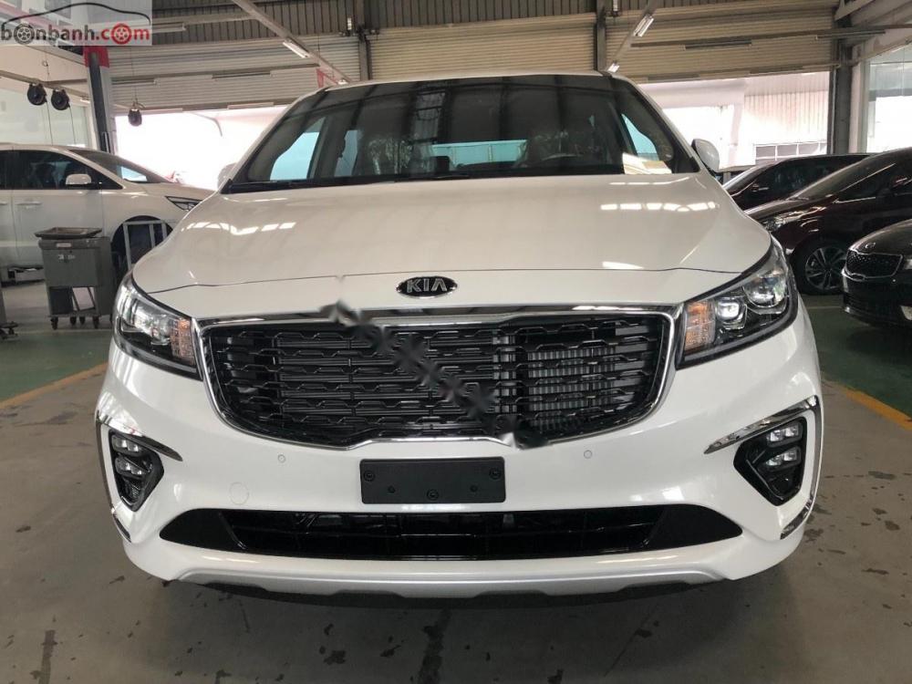 Kia Sedona Platinum D 2018 - Bán xe Kia Sedona Platinum D sản xuất năm 2018, màu trắng