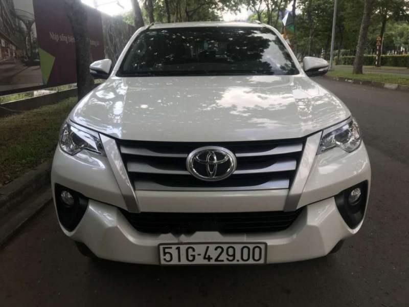 Toyota Fortuner 2017 - Bán Toyota Fortuner đời 2017, màu trắng 