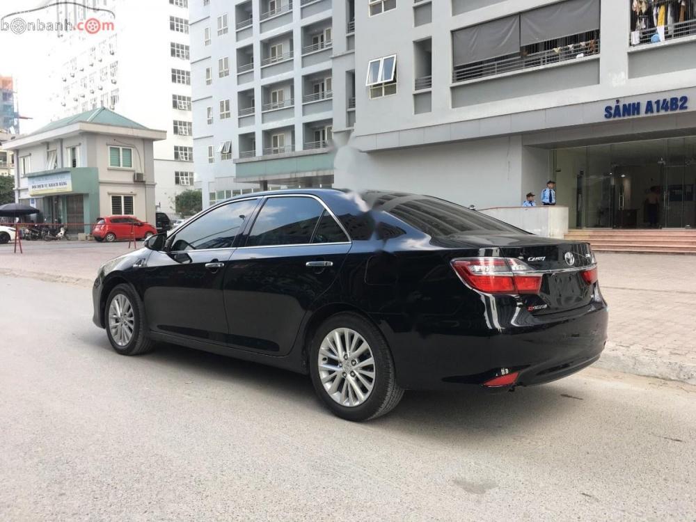 Toyota Camry 2.0E 2017 - Bán ô tô Toyota Camry 2.0E đời 2017, màu đen