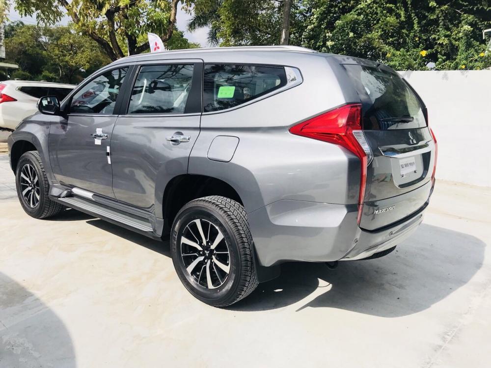 Mitsubishi Pajero Sport D 4x2 AT 2018 - Bán Mitsubishi Pajero Sport D 4x2 AT, giao ngay, màu xám (ghi), nhập khẩu nguyên chiếc