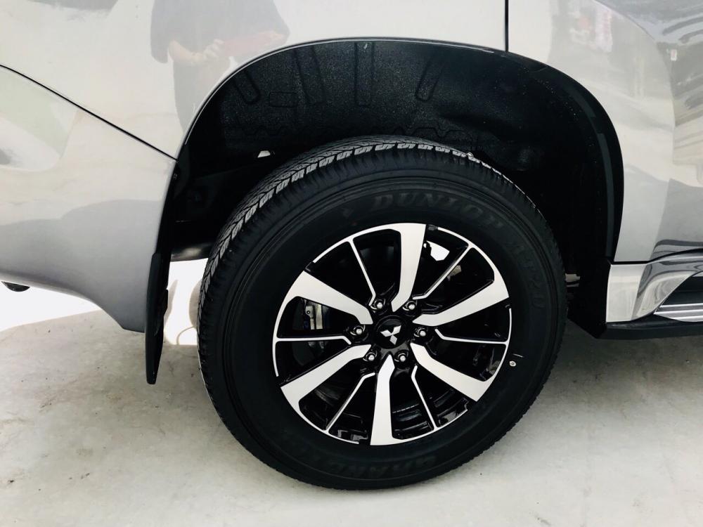 Mitsubishi Pajero Sport D 4x2 AT 2018 - Bán Mitsubishi Pajero Sport D 4x2 AT, giao ngay, màu xám (ghi), nhập khẩu nguyên chiếc