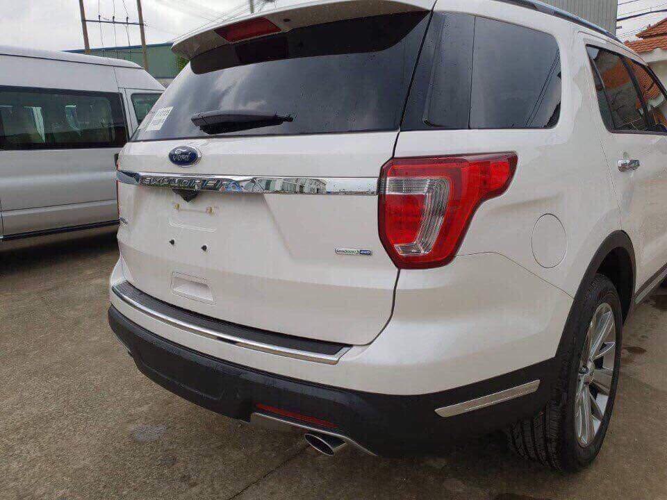 Ford Everest Ambiente 2.0L MT (4x2) Turbo 2018 - Bán Ford Everest MT Ambiente, KM gói phụ kiện, BHTV, hỗ trợ mọi thủ tục