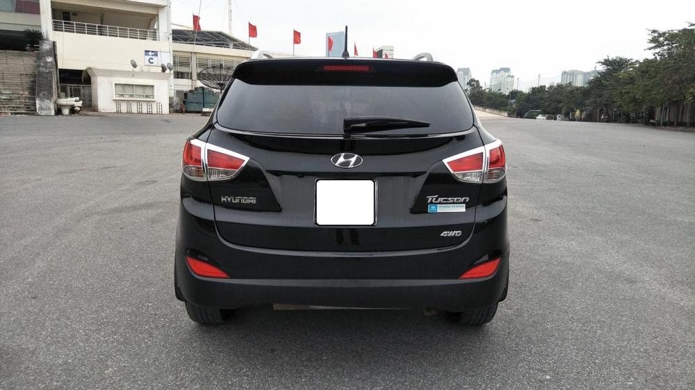 Hyundai Tucson 2.0 AT.  2011 - Cần bán lại xe Hyundai Tucson 2.0 AT. Sản xuất năm 2011, màu đen, xe nhập