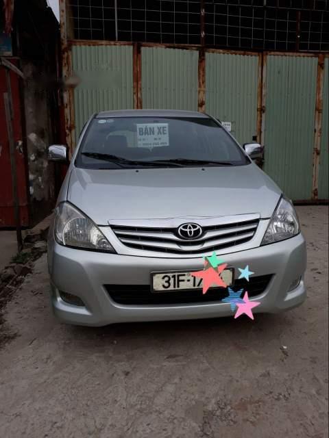 Toyota Innova 2010 - Bán ô tô Toyota Innova năm sản xuất 2010, màu bạc, giá chỉ 380 triệu