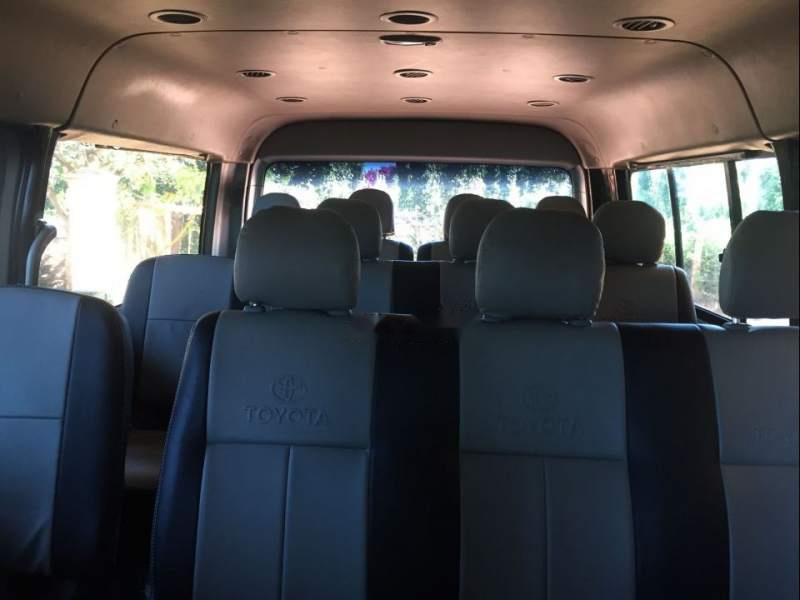 Toyota Hiace   2009 - Bán ô tô Toyota Hiace đời 2009, màu bạc