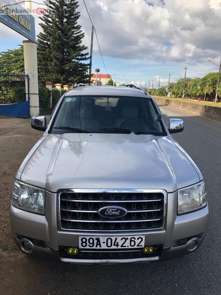 Ford Everest 2.5L 4x2 MT 2008 - Bán xe Ford Everest 2.5L 4x2 MT năm sản xuất 2008, màu bạc