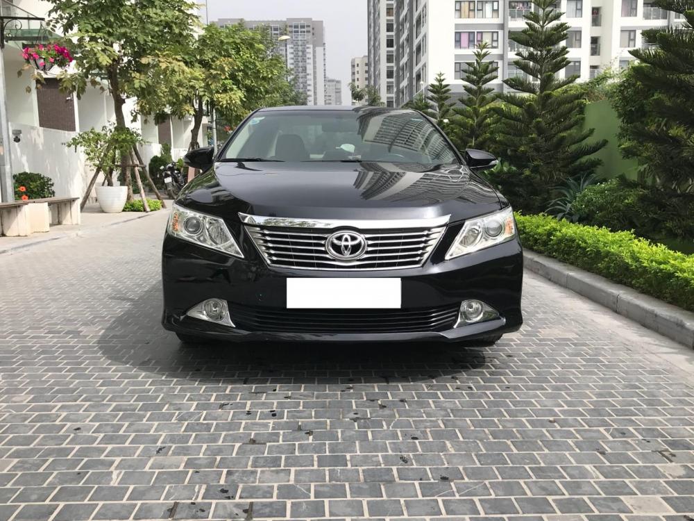 Toyota Camry 2.0E 2015 - Cần bán Toyota Camry 2.0E sx 2015 màu đen