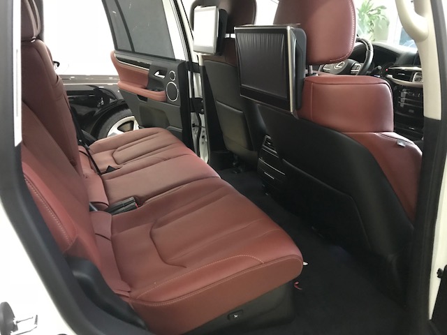 Lexus LX5700 2018 - Cần bán Lexus LX5700 đời 2018, màu trắng, xe nhập