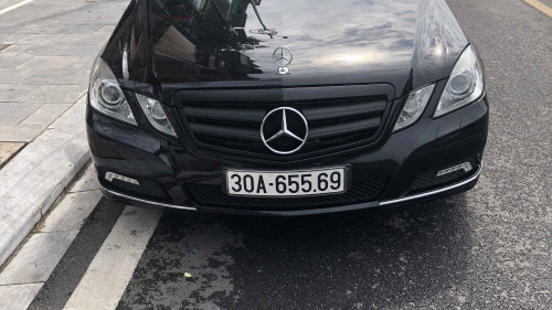 Mercedes-Benz E class E300 2009 - Bán Mercedes E300 đời 2009, màu đen