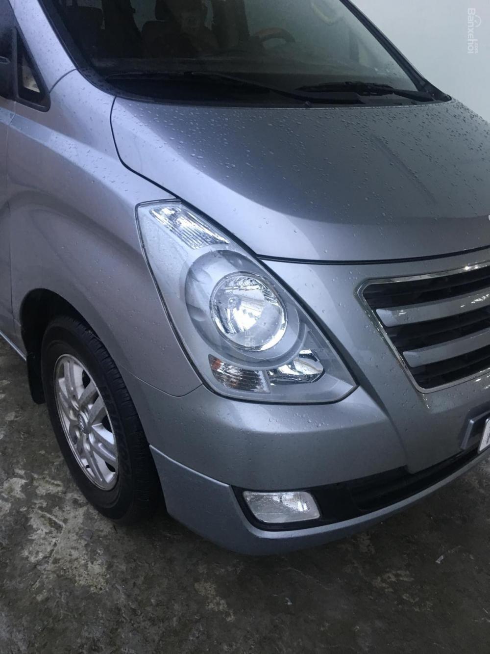 Hyundai Grand Starex Grand 2017 - Cần bán xe Hyundai Grand Starex Grand đời 2017, màu bạc, nhập khẩu nguyên chiếc