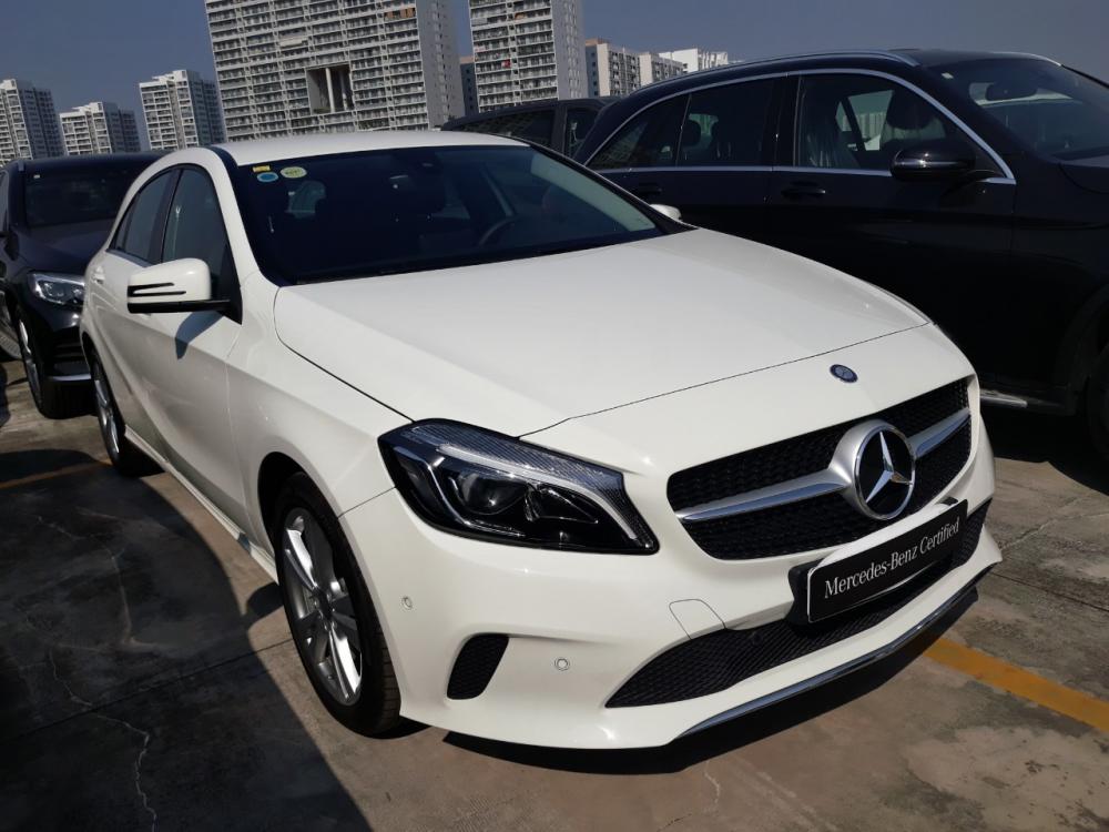 Mercedes-Benz A class A200 2017 - Bán Mercedes-Benz A200 2018 cũ, 30km, màu trắng, nhập khẩu chính hãng tốt nhất, giao ngay