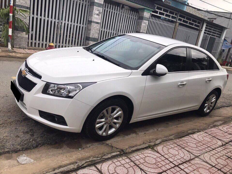 Chevrolet Cruze LS 2015 - Cần bán xe Chevrolet Cruze 2015 màu trắng ngọc trai