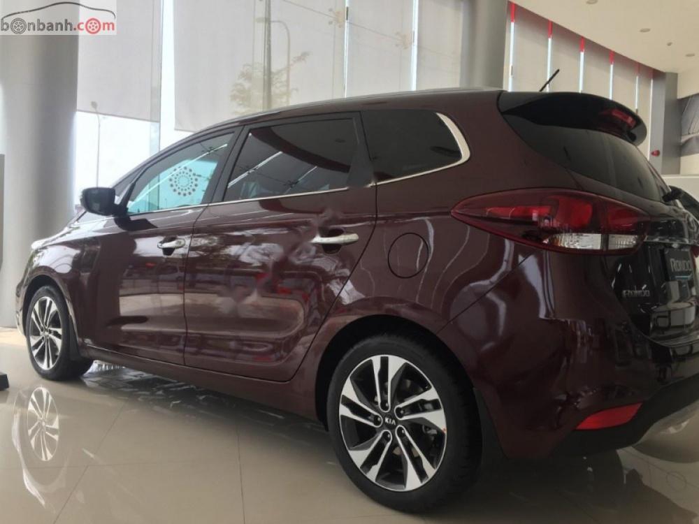 Kia Rondo GAT 2018 - Cần bán Kia Rondo GAT 2018, màu đỏ, giá 669tr