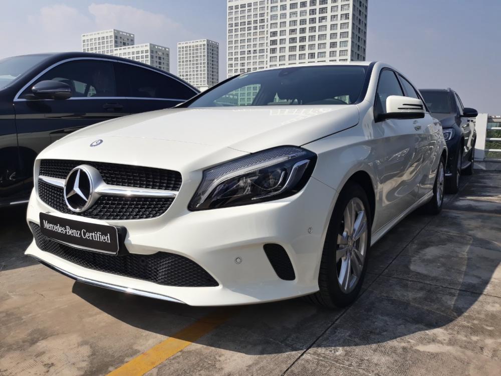 Mercedes-Benz A class A200 2017 - Bán Mercedes-Benz A200 2018 cũ, 30km, màu trắng, nhập khẩu chính hãng tốt nhất, giao ngay