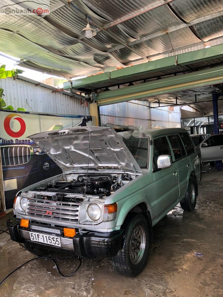 Mitsubishi Pajero   1990 - Cần bán Mitsubishi Pajero sản xuất năm 1990, màu bạc, xe nhập chính chủ giá cạnh tranh