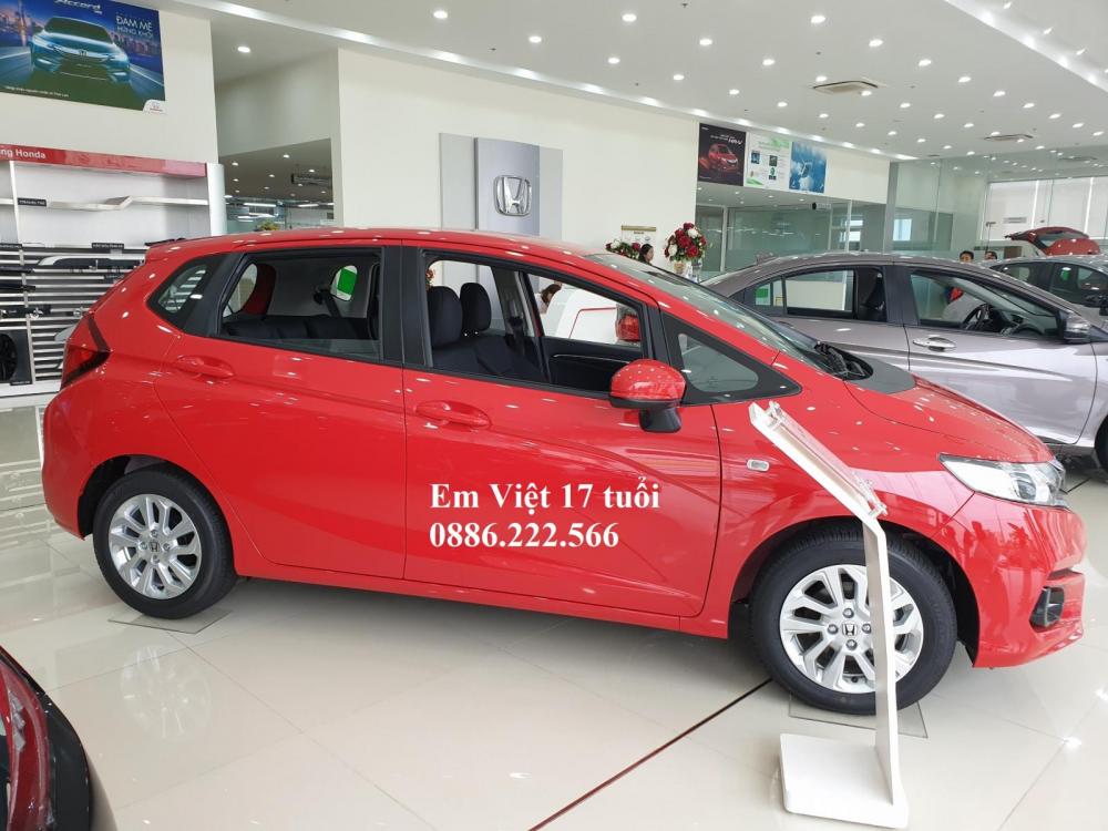 Honda Jazz V 2018 - Đặt xe Jazz - Tặng quà thả ga. Gọi ngay 0886.222.566 để nhận ưu đãi lên đến 40 triệu đồng