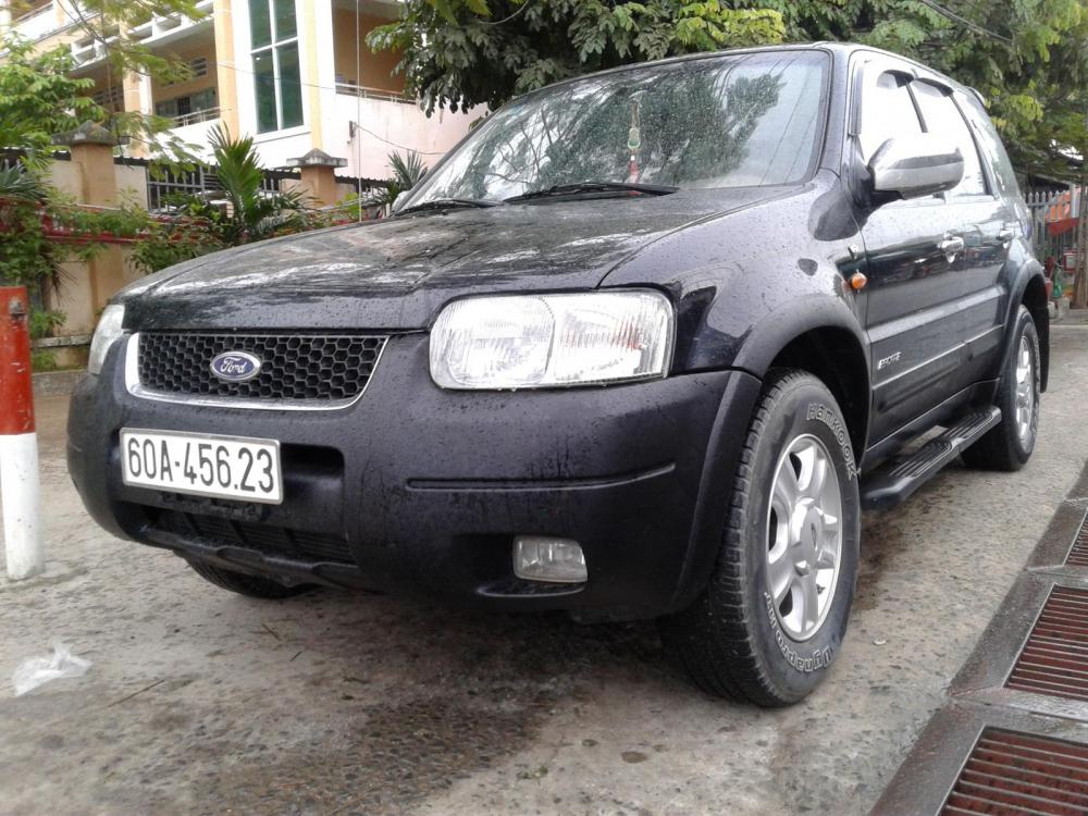 Ford Escape XLT 2003 - Cần bán Ford Escape XLT 4x4 10/2003, màu đen, chính chủ sử dụng