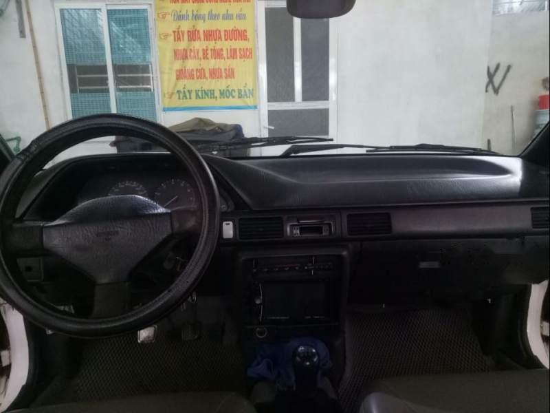 Mazda 323F   1996 - Bán Mazda 323F sản xuất 1996, màu trắng, nhập khẩu