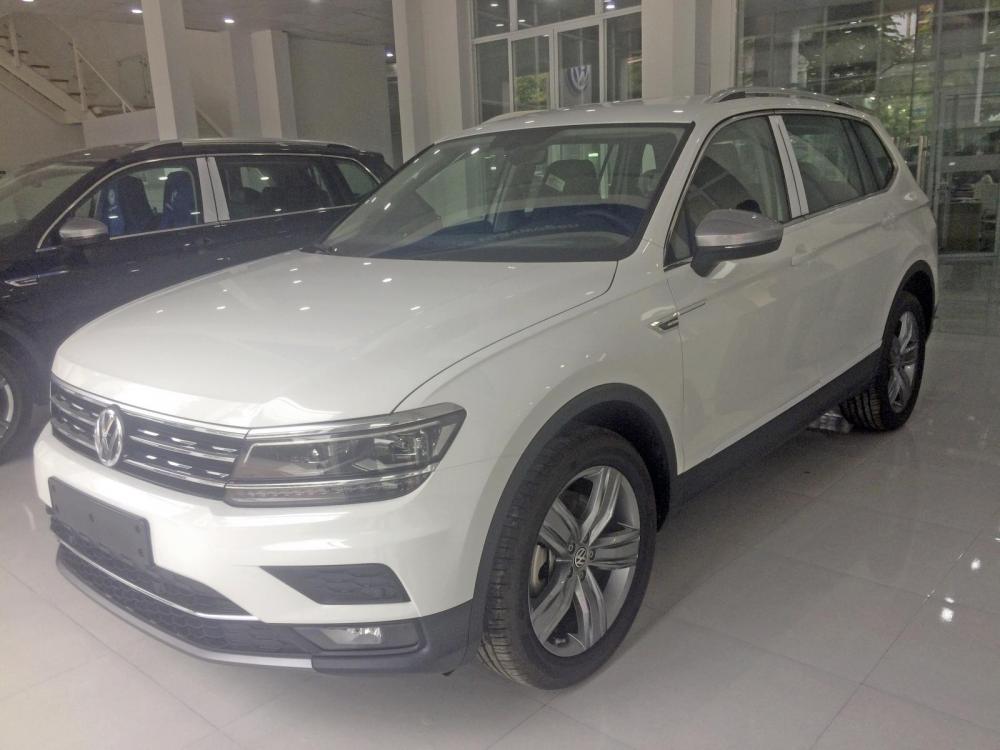 Volkswagen Tiguan Allspace 2018 - Bán xe Volkswagen Tiguan Allspace nhập khẩu nguyên chiếc