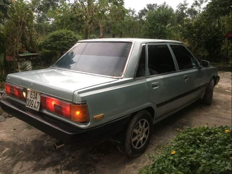 Toyota Vista 1982 - Cần bán xe Toyota Vista đời 1982, màu bạc, nhập khẩu nguyên chiếc, giá tốt