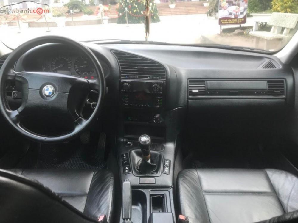 BMW 3 Series 320i 1998 - Cần bán xe BMW 3 Series 320i đời 1998, màu xanh lam, nhập khẩu nguyên chiếc số sàn