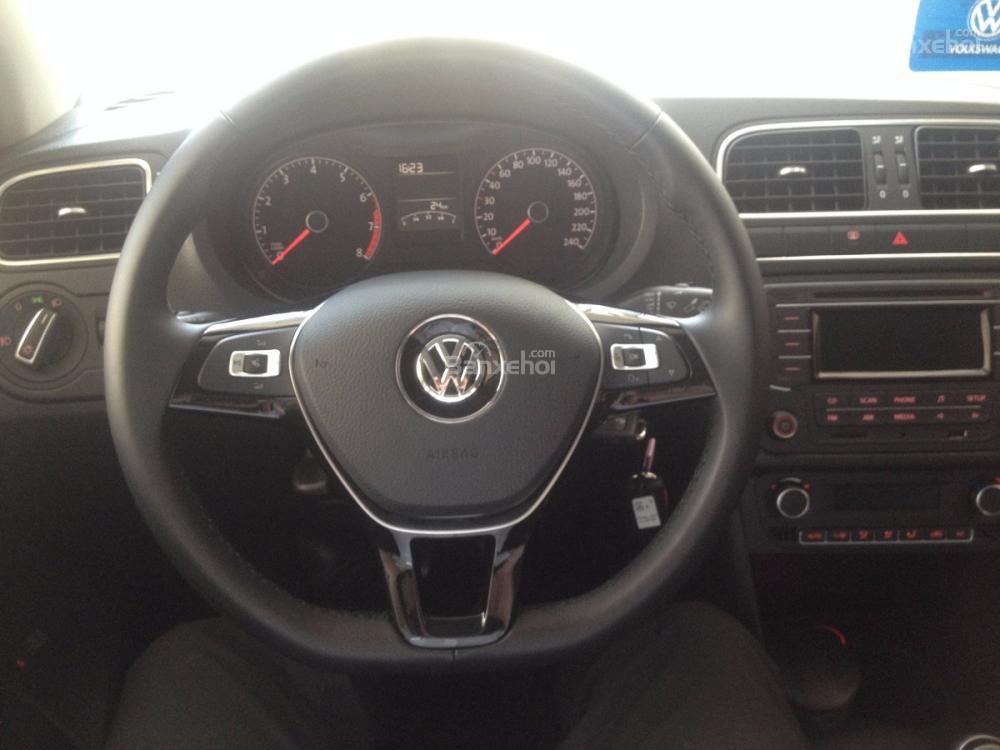Volkswagen Polo 2018 - Bán Volkswagen Polo, xe Đức nhập khẩu, xe đủ màu giao ngay, giá tốt