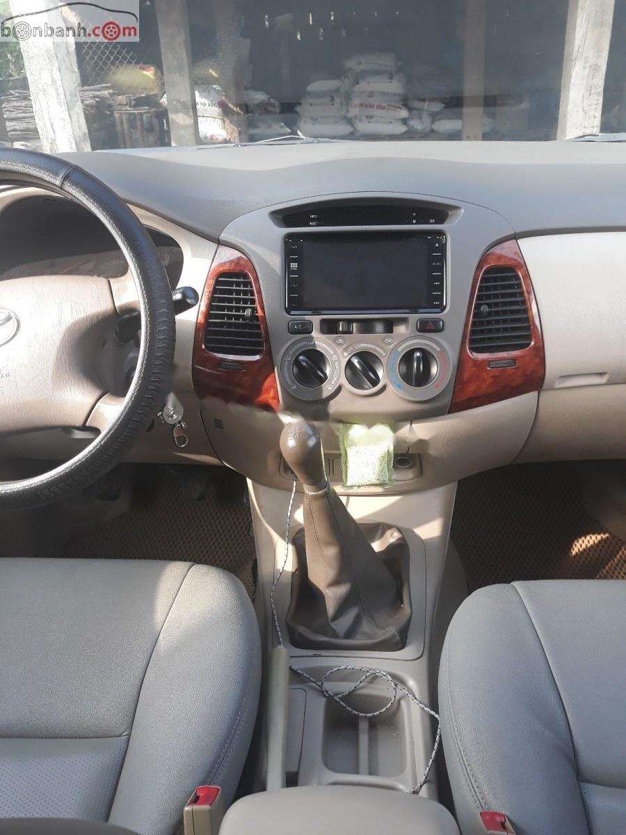 Toyota Innova  2.0G 2007 - Cần bán gấp Toyota Innova 2.0G sản xuất 2007, màu bạc