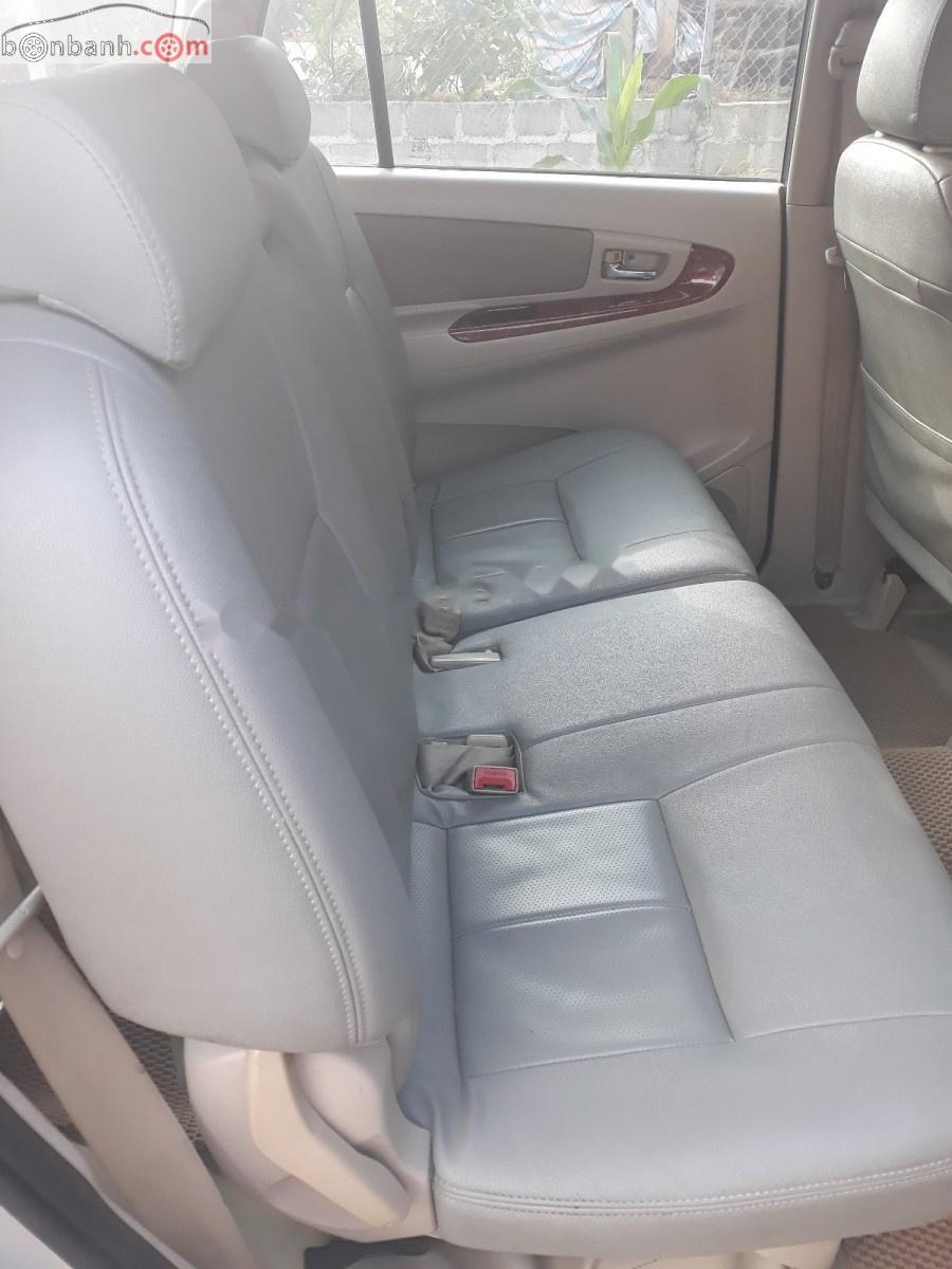 Toyota Innova  2.0G 2007 - Cần bán gấp Toyota Innova 2.0G sản xuất 2007, màu bạc