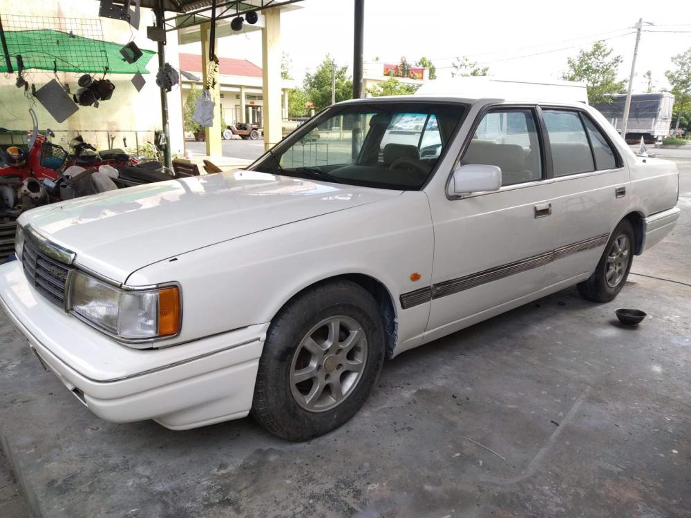 Mazda 929 LX 1988 - Cần bán xe Mazda 929 LX sản xuất năm 1988, màu trắng, nhập khẩu
