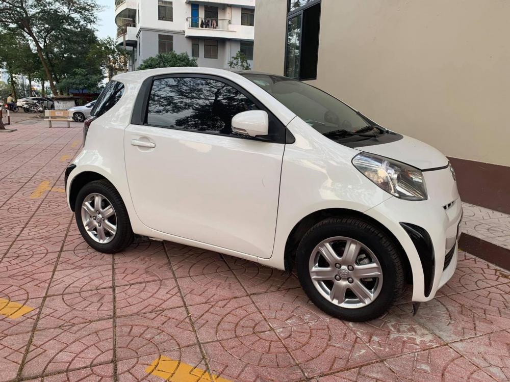 Toyota IQ 2010 - Bán Toyota IQ sản xuất 2010, màu trắng, giá tốt