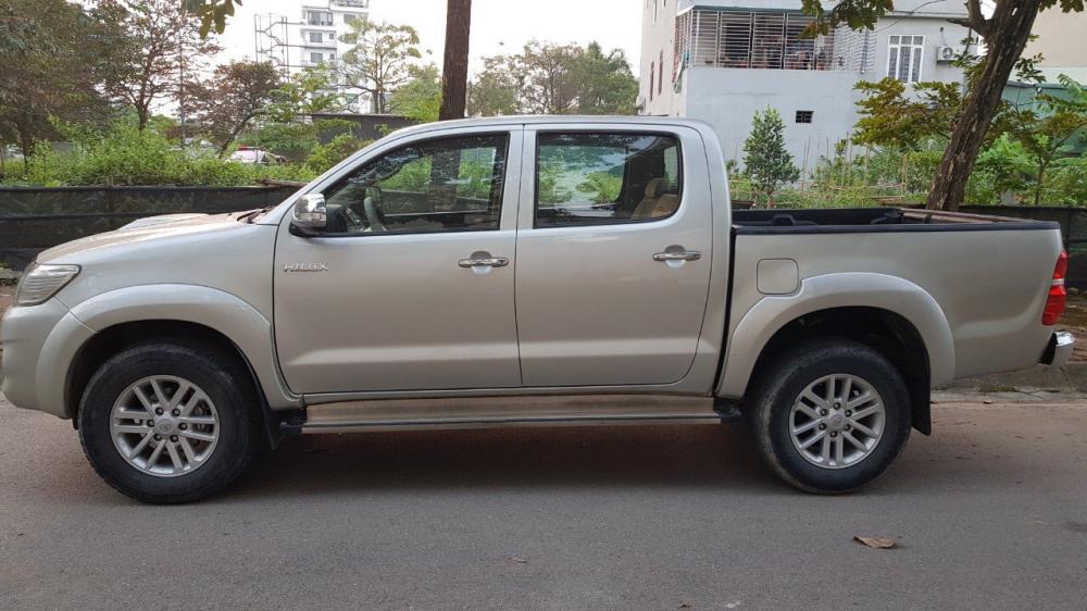 Toyota Hilux E 2014 - Chợ ô tô Giải phóng bán Toyota Hilux E