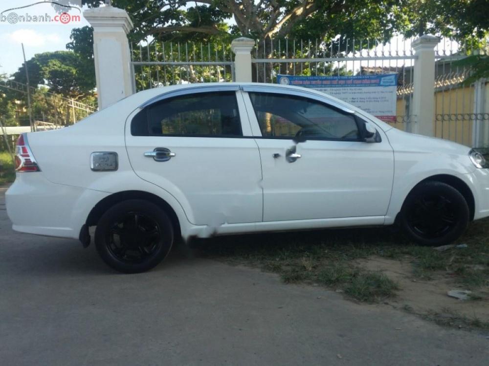 Daewoo Gentra sx 2010 - Cần bán xe Daewoo Gentra sx năm 2010, màu trắng, 220 triệu