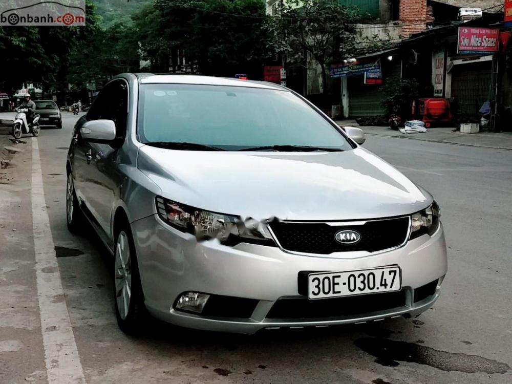 Kia Forte 2009 - Cần bán Kia Forte năm 2009, màu bạc, nhập khẩu như mới, giá 380tr