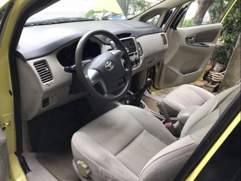 Toyota Innova    E   2014 - Công ty cần thanh lý xe Innova E Sx 2014, xe nguyên bản, máy rất êm chưa sửa chữa, máy lạnh tốt