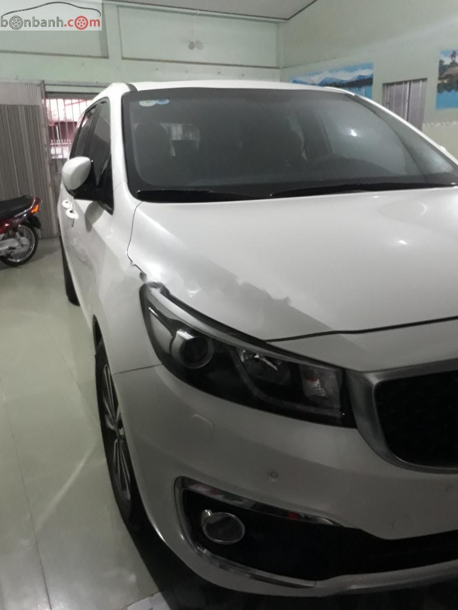 Kia Sedona 2.2L DATH 2016 - Bán ô tô Kia Sedona 2.2L DATH đời 2016, màu trắng